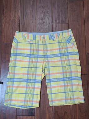 Columbia Titanium Yellow Plaid Shorts size 10